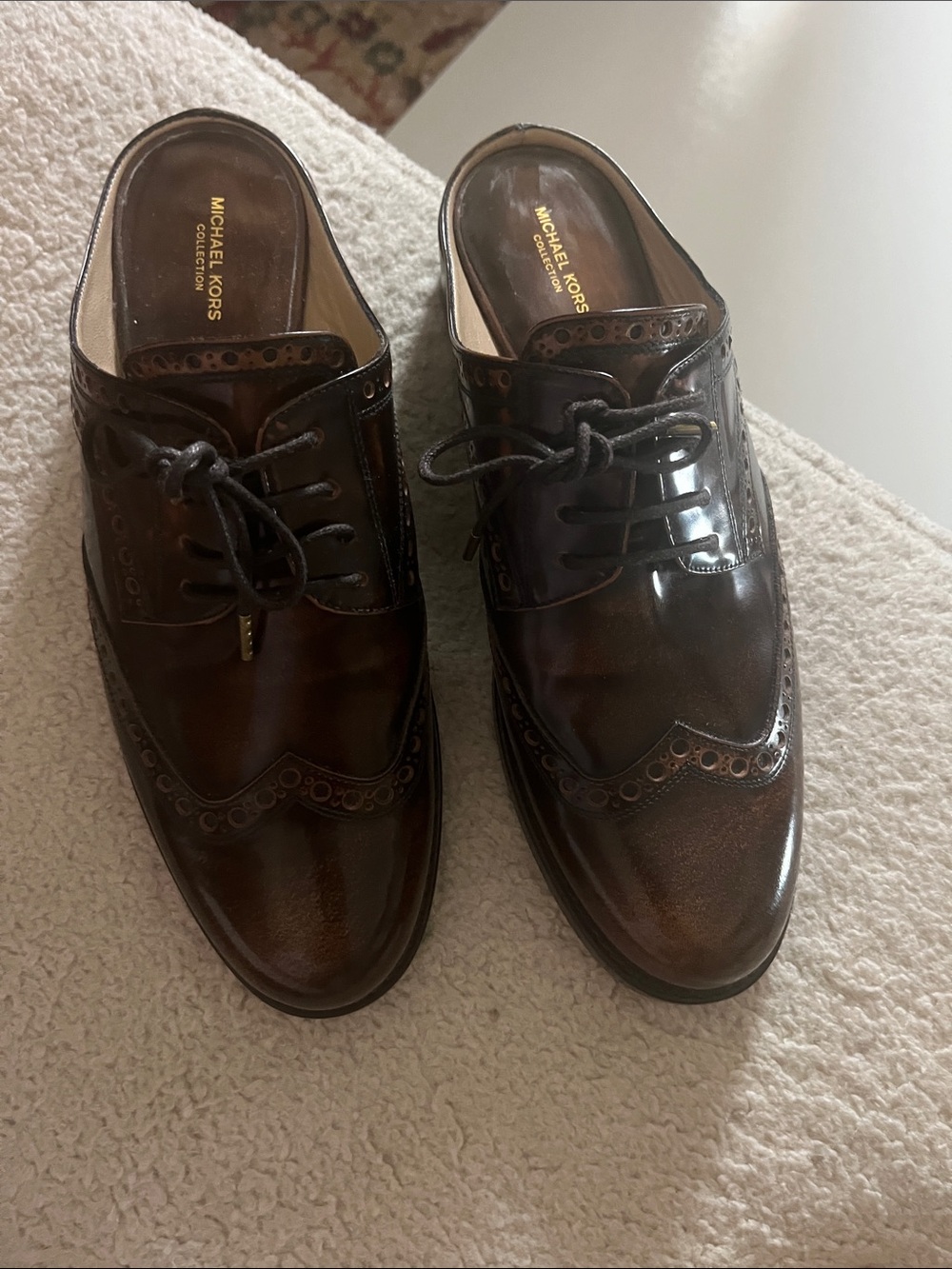 Michael Kors Women’s size 39 Dark Brown Leather Wingtip open back slip-on - Picture 2 of 8